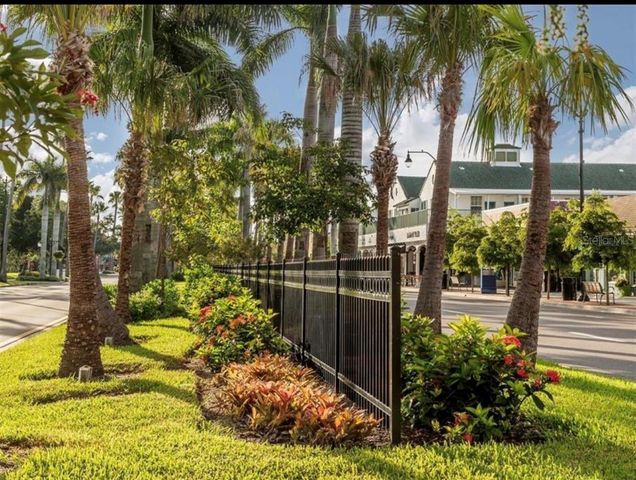 823 WEXFORD BOULEVARD 823, Venice, FL 34293