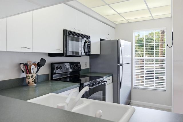 823 WEXFORD BOULEVARD 823, Venice, FL 34293