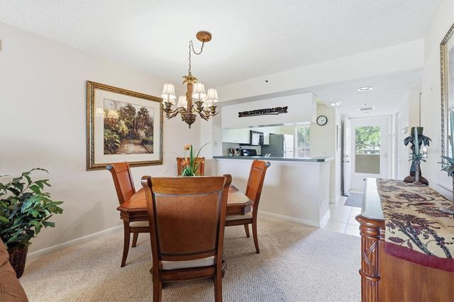 823 WEXFORD BOULEVARD 823, Venice, FL 34293