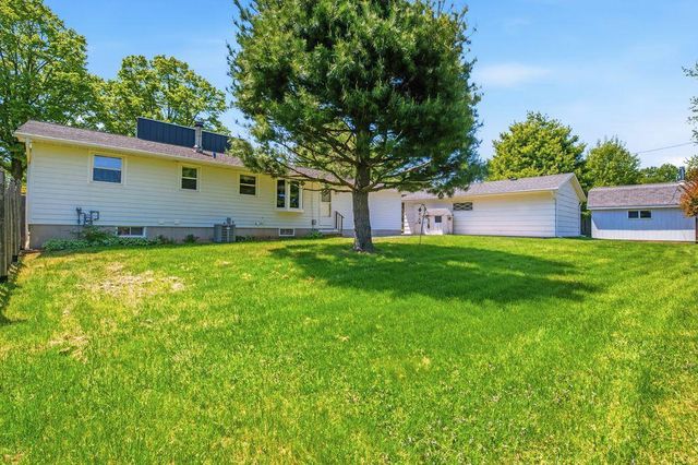 1532 NORTH ROAD, Green Bay, WI 54313