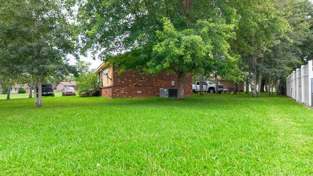 801 Tiny Town Rd, Clarksville, TN 37042