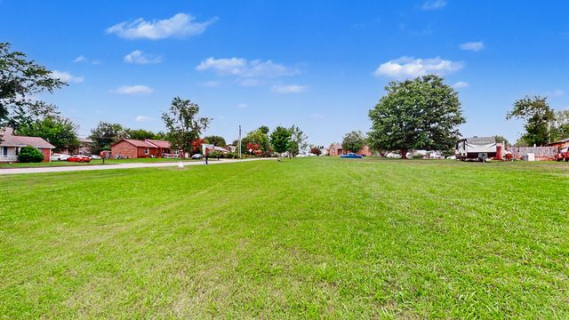 801 Tiny Town Rd, Clarksville, TN 37042
