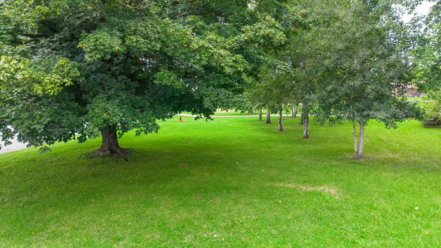 801 Tiny Town Rd, Clarksville, TN 37042