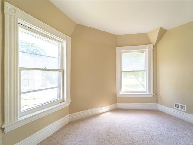 17 Peck Street, Rochester, NY 14609