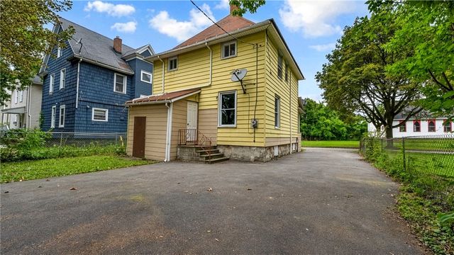 17 Peck Street, Rochester, NY 14609