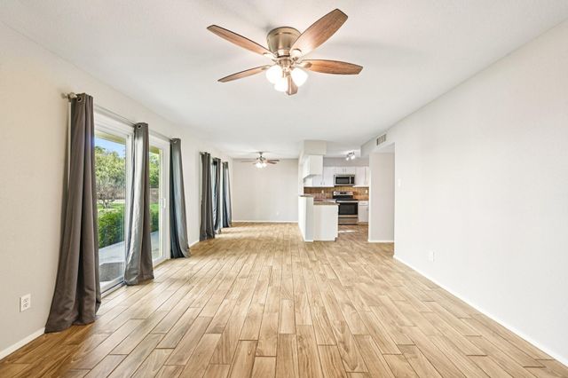 14515 Wunderlich Drive 607, Houston, TX 77069