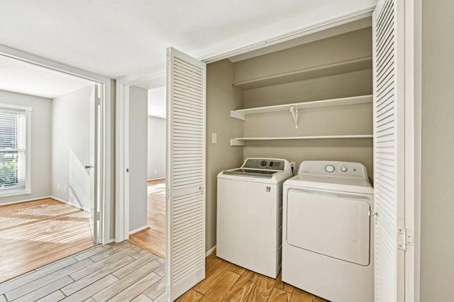 14515 Wunderlich Drive 607, Houston, TX 77069