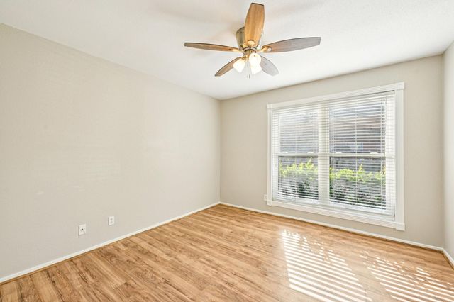 14515 Wunderlich Drive 607, Houston, TX 77069