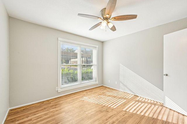 14515 Wunderlich Drive 607, Houston, TX 77069