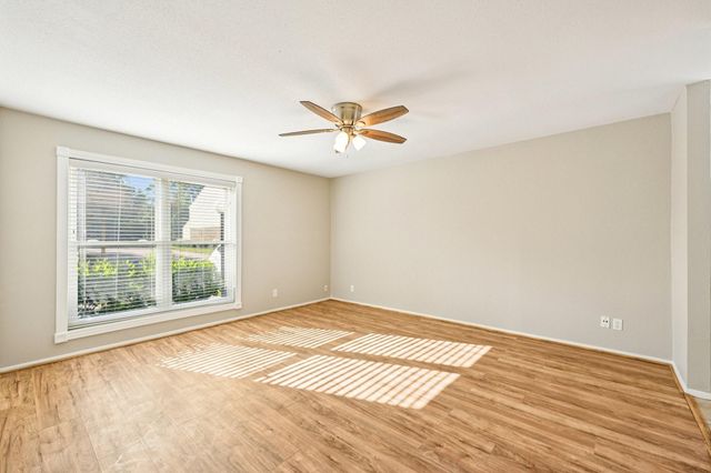 14515 Wunderlich Drive 607, Houston, TX 77069