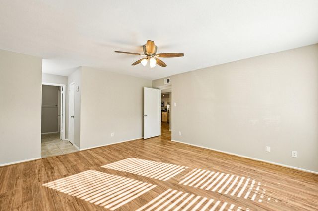 14515 Wunderlich Drive 607, Houston, TX 77069