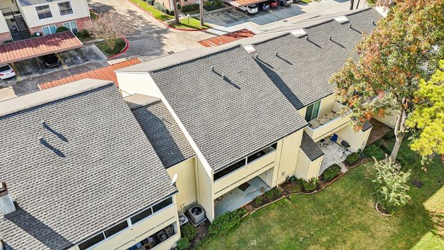 14515 Wunderlich Drive 607, Houston, TX 77069