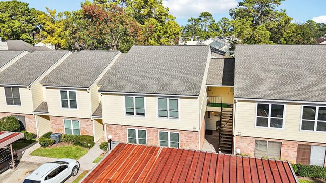 14515 Wunderlich Drive 607, Houston, TX 77069