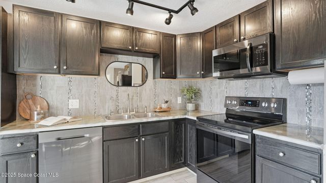 1511 Erin Court NE, Palm Bay, FL 32905