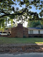 121 Church Street, Charleston, AR 72933