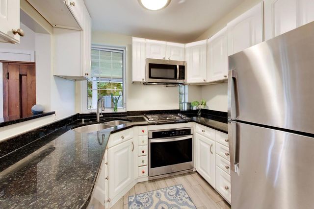 9439 Lincolnwood Drive, Evanston, IL 60203