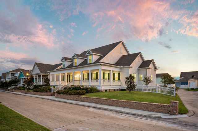 53 Island Passage, Galveston, TX 77554