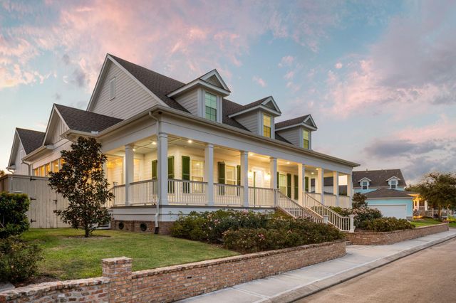 53 Island Passage, Galveston, TX 77554