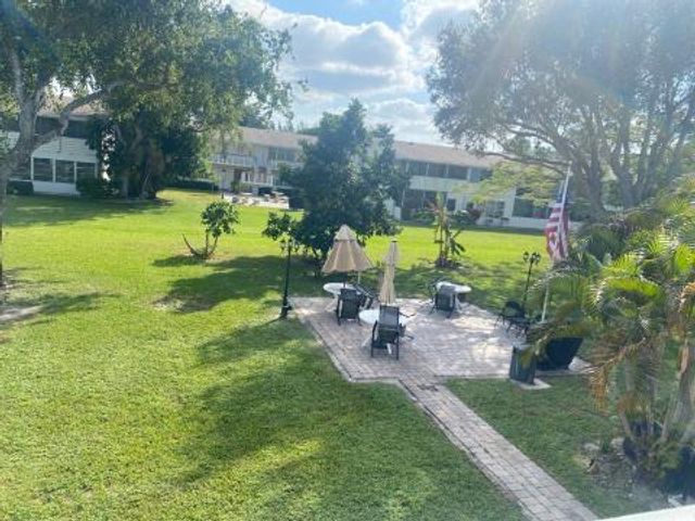 100 Andover D, West Palm Beach, FL 33417