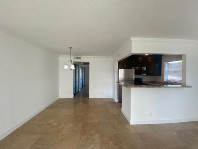 100 Andover D, West Palm Beach, FL 33417