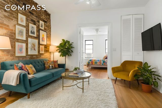 215 E 88th St Apt 4A, New York City, NY 10128