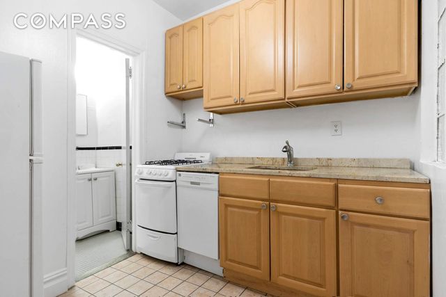215 E 88th St Apt 4A, New York City, NY 10128