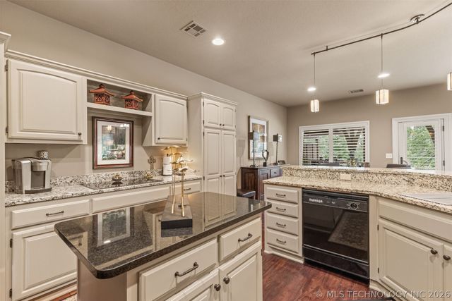 8320 S 87th Avenue E, Tulsa, OK 74133