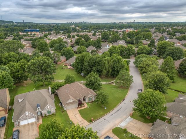 8320 S 87th Avenue E, Tulsa, OK 74133