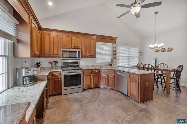 124 PELHAM WOODS CIR, Waynesboro, VA 22980