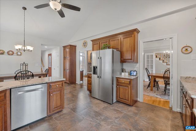 124 PELHAM WOODS CIR, Waynesboro, VA 22980