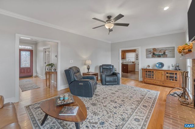 124 PELHAM WOODS CIR, Waynesboro, VA 22980