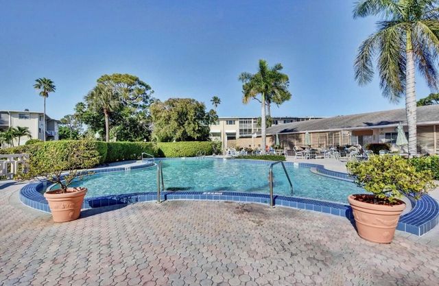 2855 Garden Drive S 102, Lake Worth, FL 33461