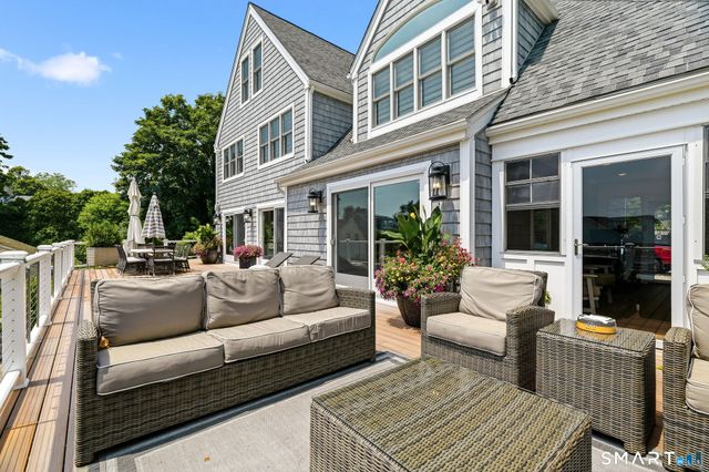 929 Pequot Avenue, New London, CT 06320