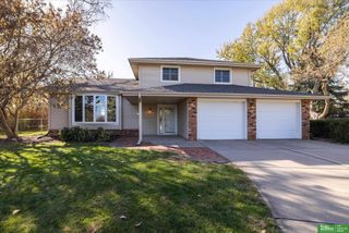 309 Concord Circle, Papillion, NE 68046
