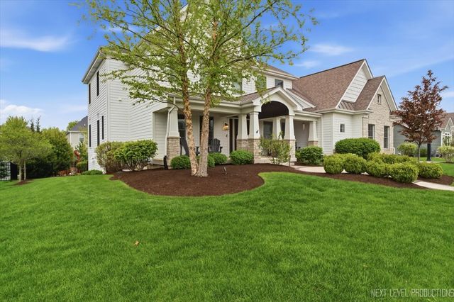 39W829 KELLAR Square, Geneva, IL 60134