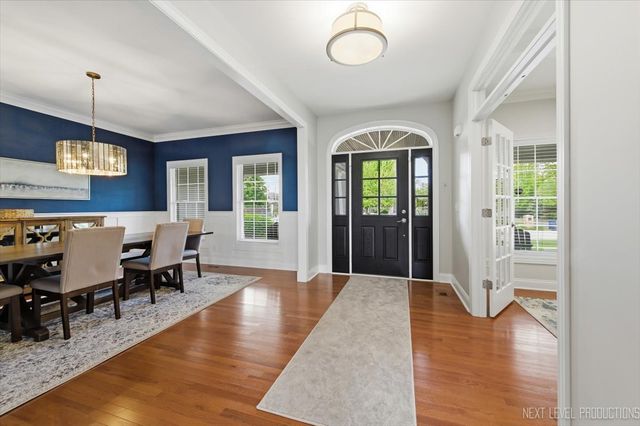 39W829 KELLAR Square, Geneva, IL 60134