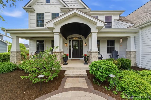 39W829 KELLAR Square, Geneva, IL 60134