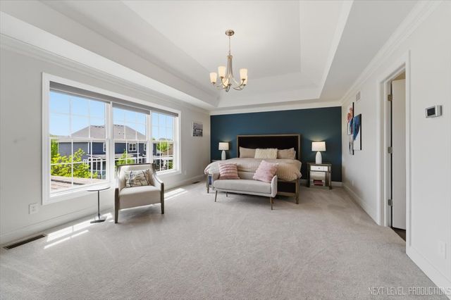 39W829 KELLAR Square, Geneva, IL 60134