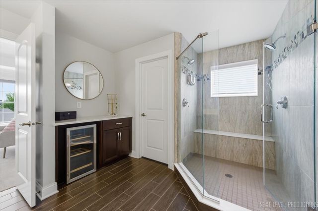 39W829 KELLAR Square, Geneva, IL 60134