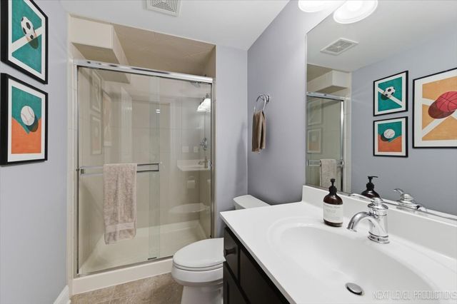 39W829 KELLAR Square, Geneva, IL 60134