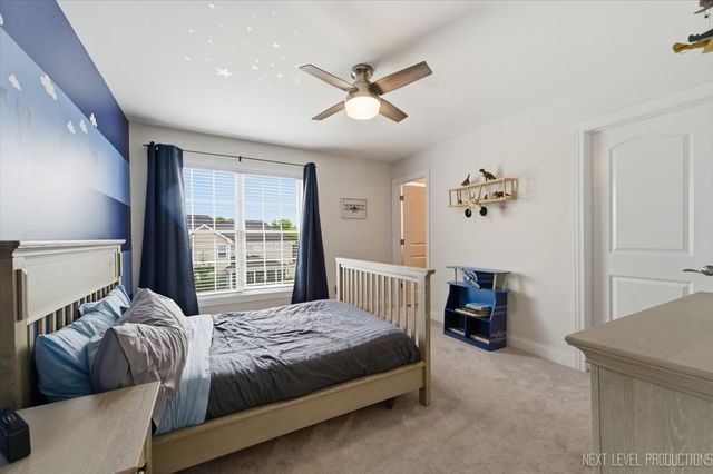 39W829 KELLAR Square, Geneva, IL 60134