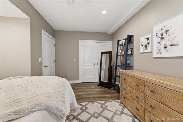 39W829 KELLAR Square, Geneva, IL 60134