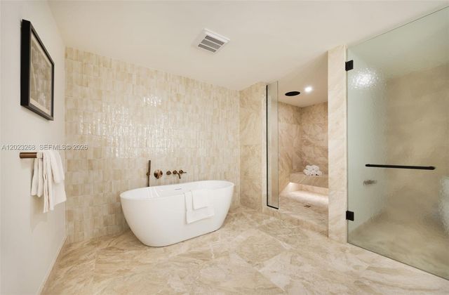 1176 97th St 404, Bay Harbor Islands, FL 33154