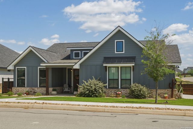 109 juniper, La Vernia, TX 78121