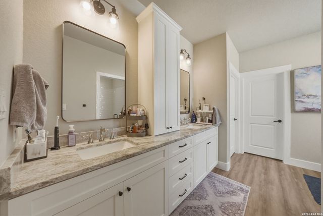 109 juniper, La Vernia, TX 78121