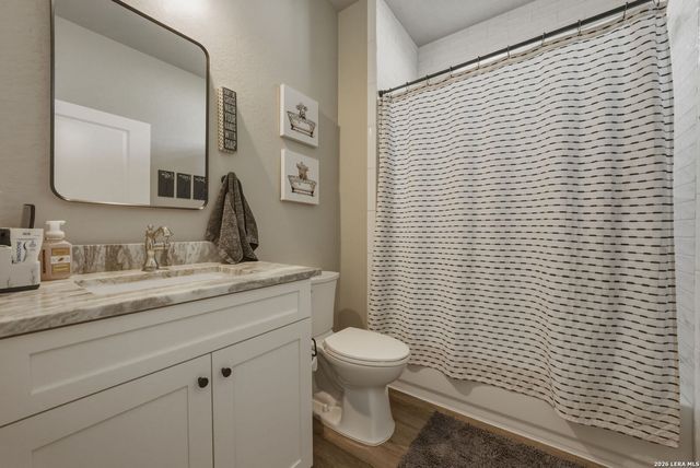 109 juniper, La Vernia, TX 78121