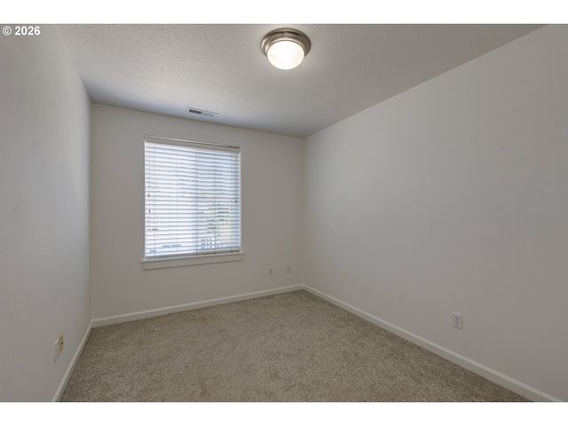 20028 BERGE VIEW Ave, Oregon City, OR 97045