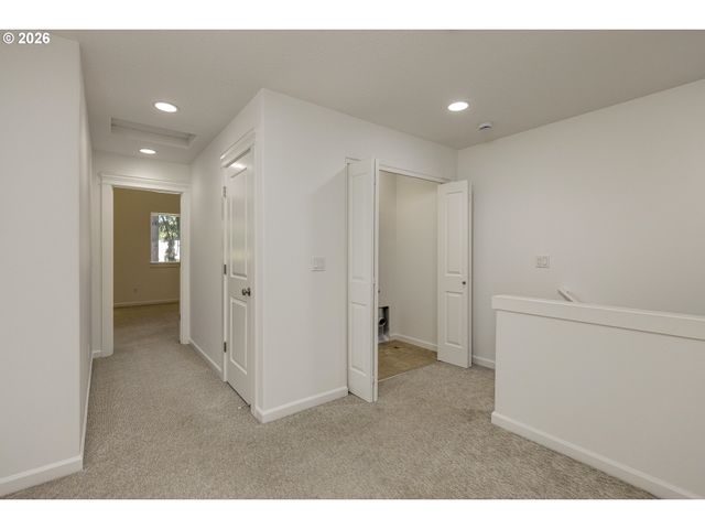 20028 BERGE VIEW Ave, Oregon City, OR 97045