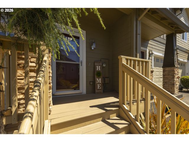 20028 BERGE VIEW Ave, Oregon City, OR 97045