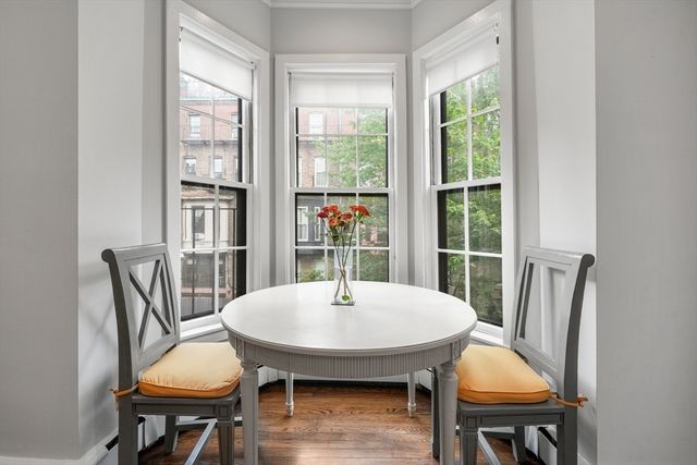 11 Dartmouth Pl 11-2, Boston, MA 02116